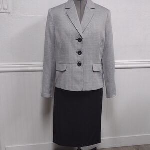 Evan Picone Suit Light Gray Blazer And Skirt Black, Office,Formal Events